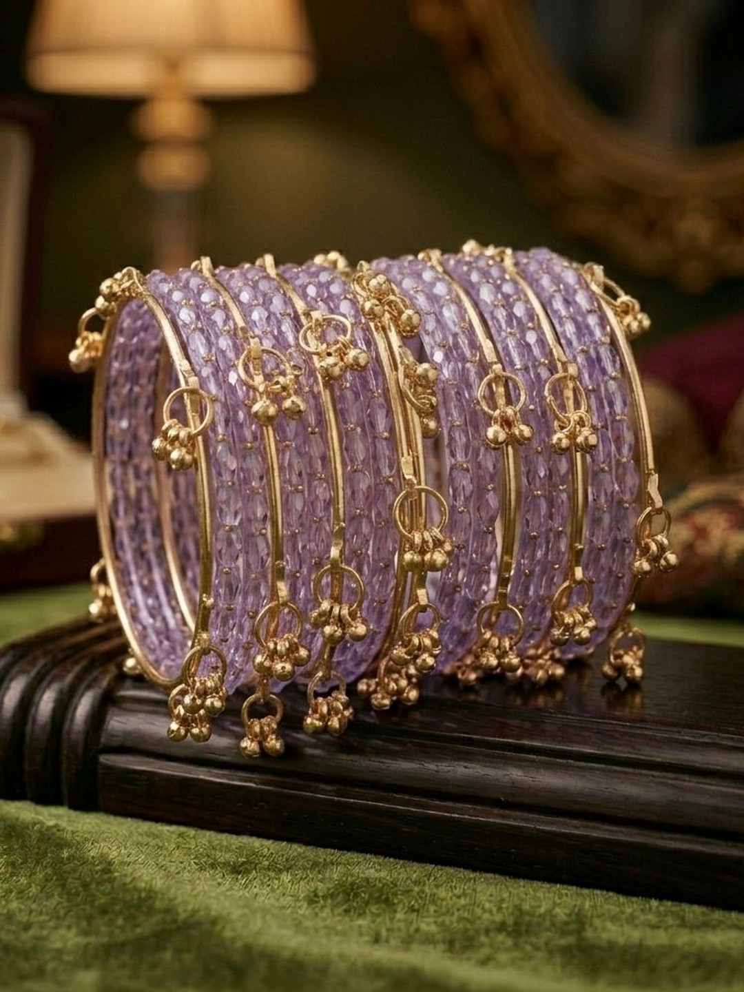 BeautyTrends Gold-Plated Pearls Bangle