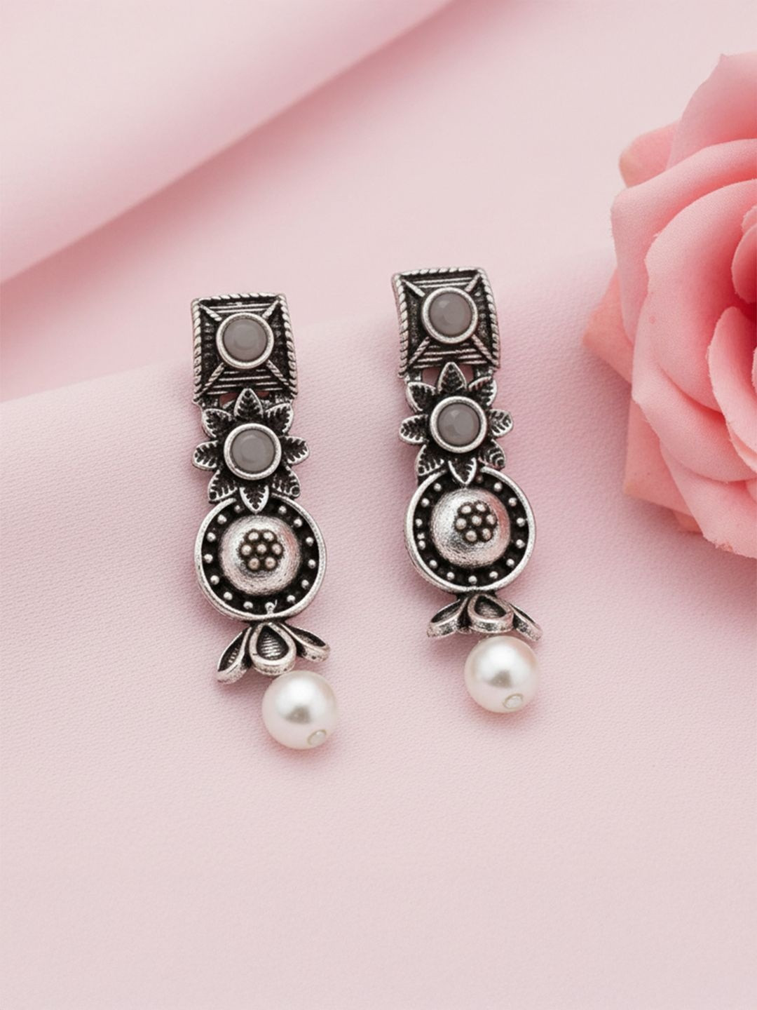 Stylishkudi Geometric Drop Earrings