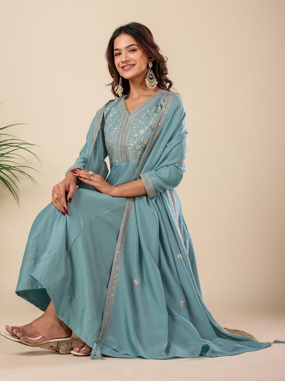 Sangria Women Ethnic Motifs Embroidered Regular Sequinned Kurta with Trousers & With Dupatta