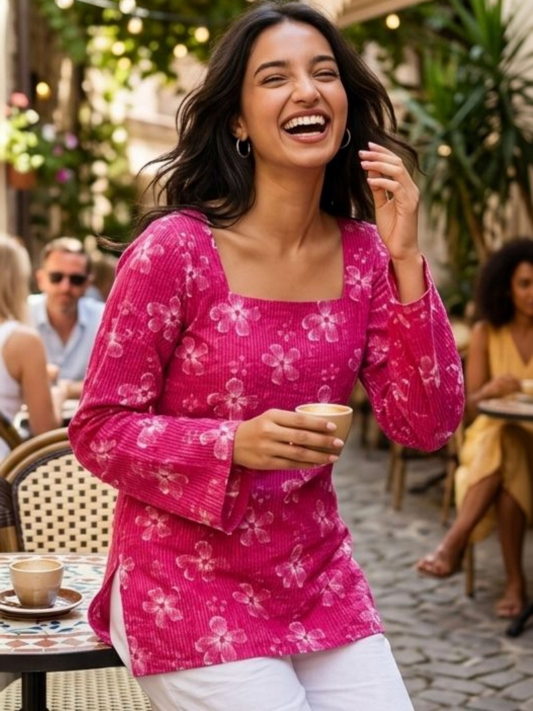Zyla Women Floral Printed Flared Sleeves Kurta