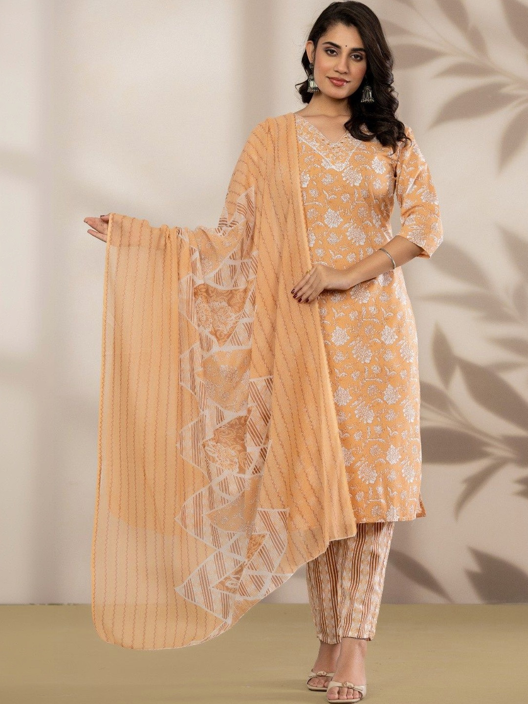 Anouk Rustic Women Floral Printed Regular Pure Cotton Kurta with Trousers & With Dupatta