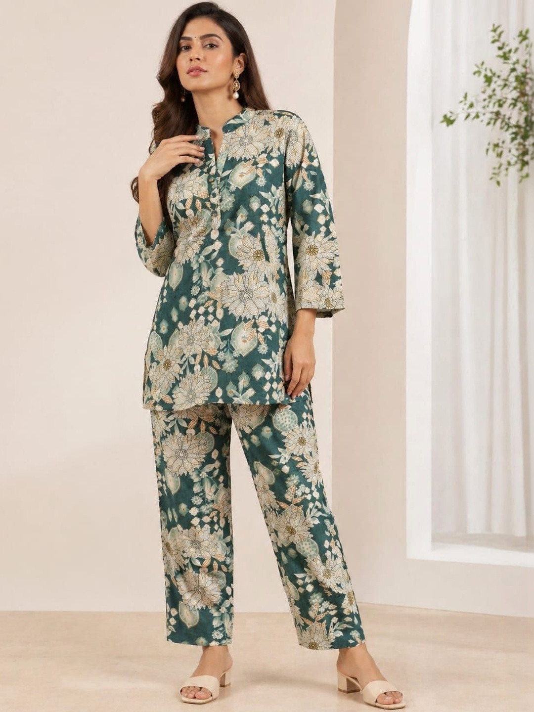 Ilaaha Women Embroidered Regular Kurta with Trousers