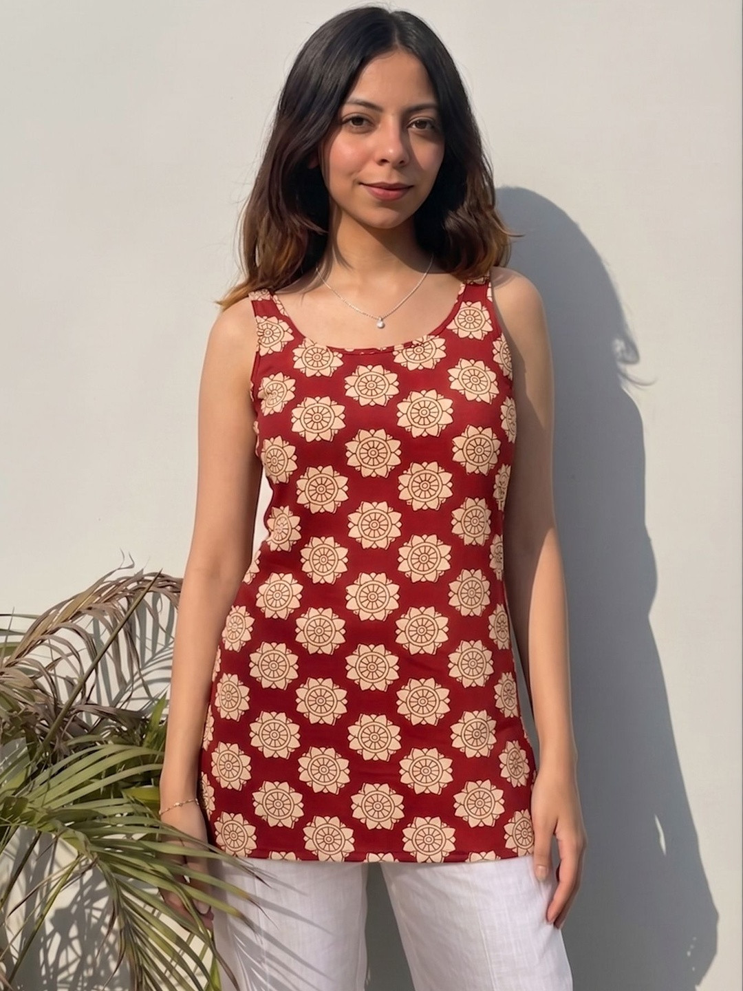 MULVARI Floral Printed Sweetheart Neck Sleeveless Short Tunic