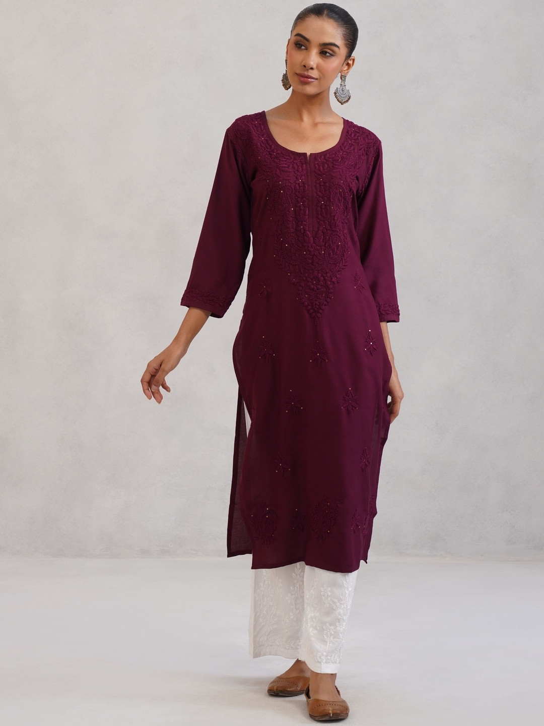 colorkosh Women Floral Embroidered Chikankari Sleeveless Kurta
