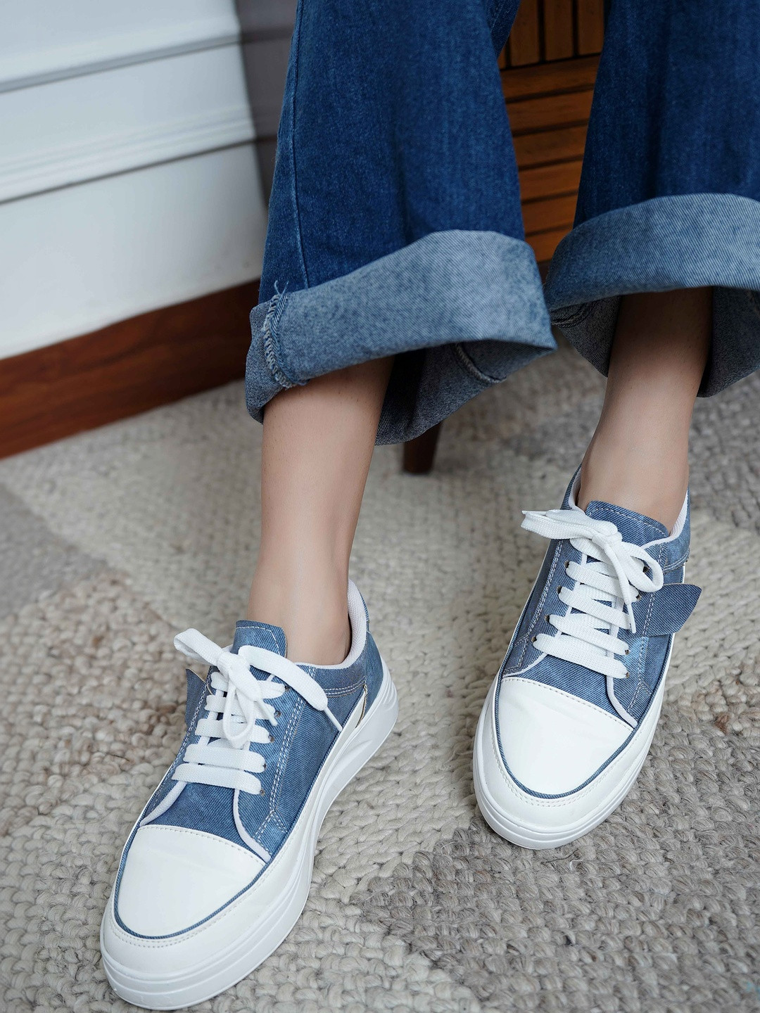 Shoeluxe Women Colourblocked Sneakers