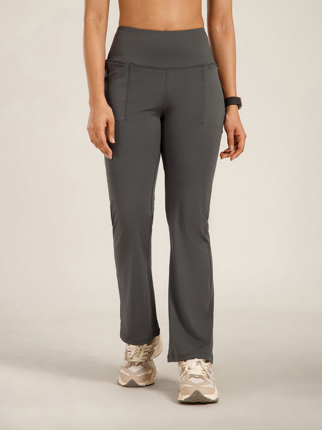 ATHLISIS Women Ribbed Flared Yoga Pants