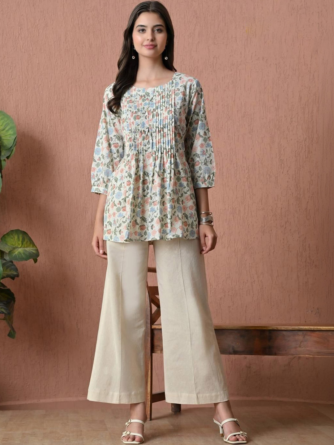 Sia Ab Pehnegi Duniya Floral Cotton Printed Tunic with Palazzos