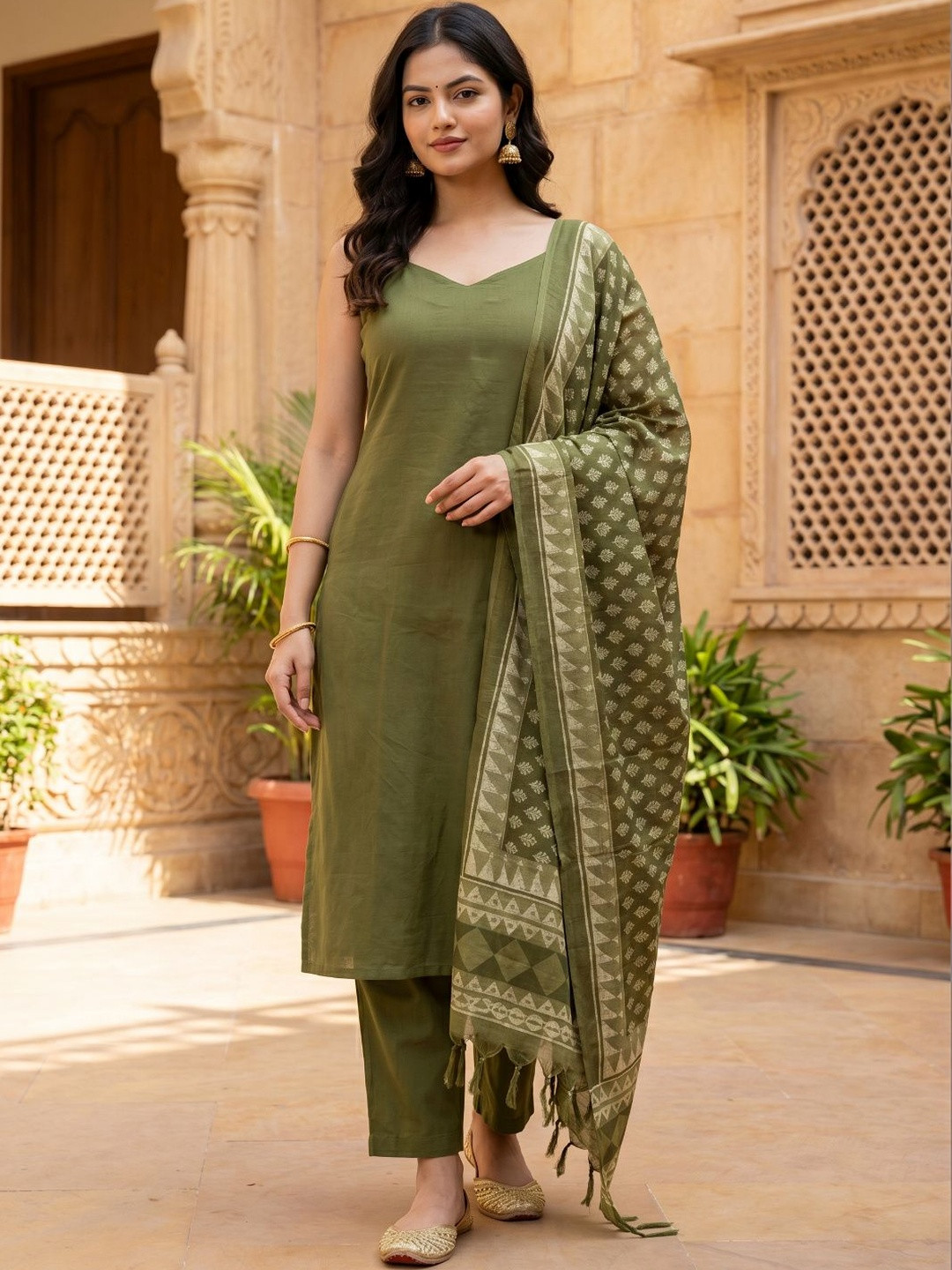 BrownEra Women Shoulder Strap Pure Cotton Kurta With Trousers & Dupatta