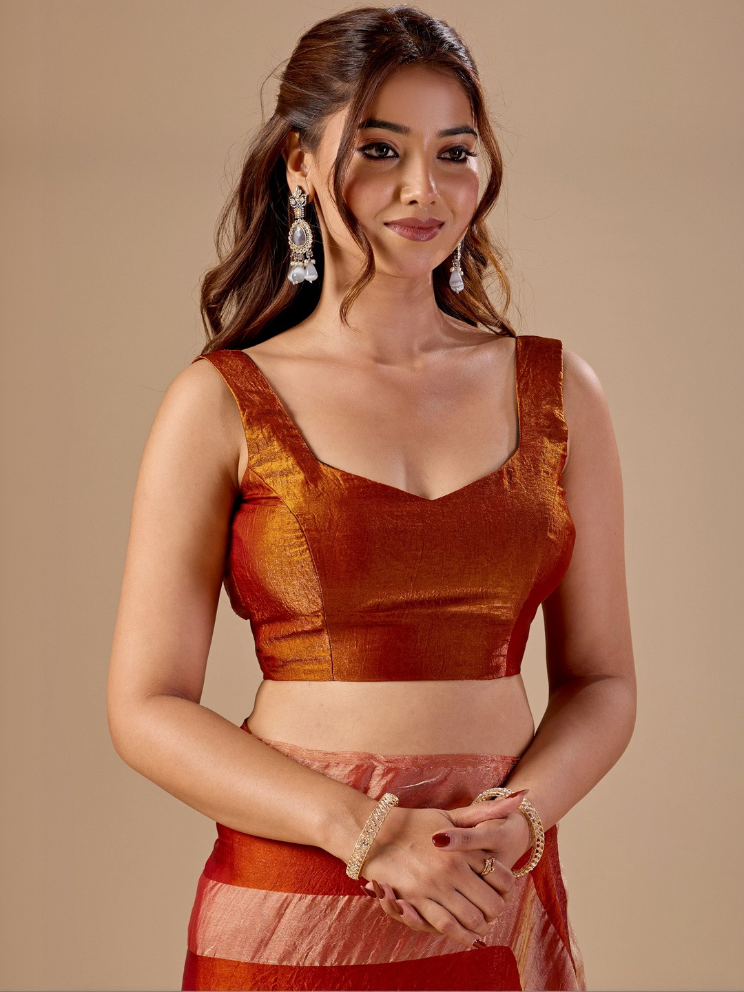 KIYAA FASHION Striped Organza Saree With Unstitched Blouse Piece