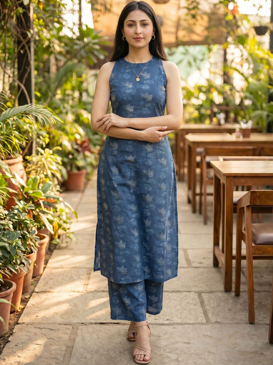 BrownEra Women Floral Printed Regular Kurta with Trousers