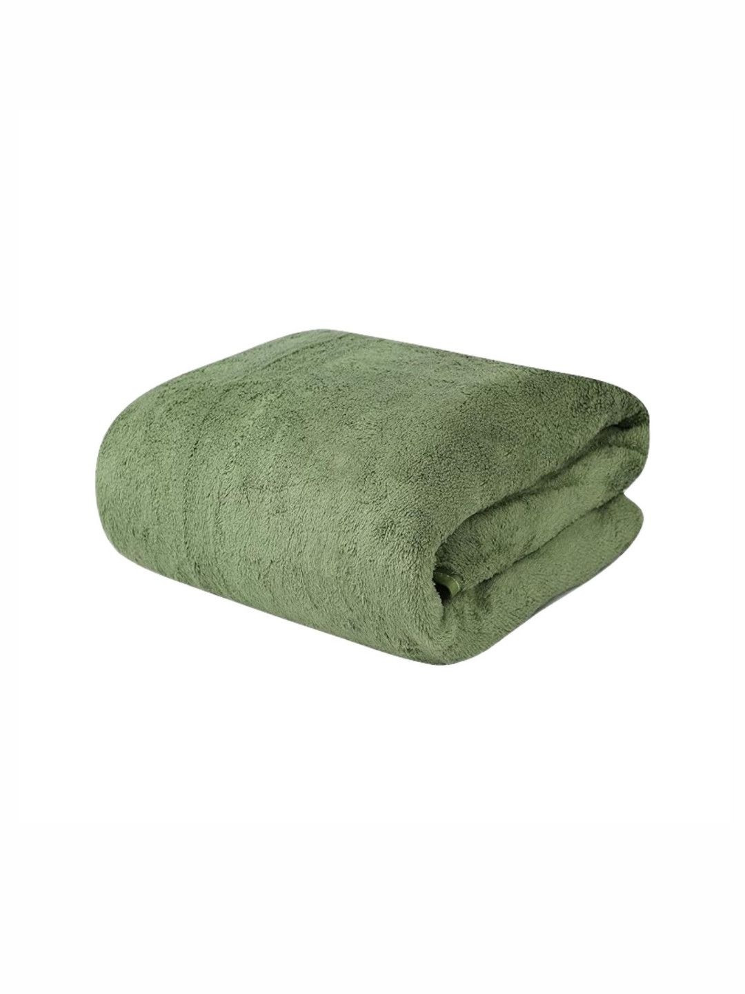MAXOSHINE Green Antimicrobial 350 GSM Microfiber Bath Towel