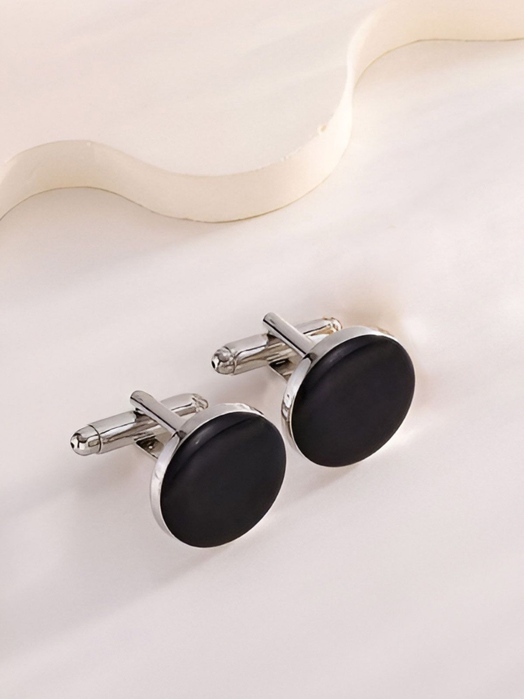VAMA Cufflink