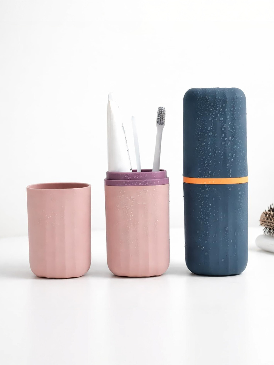 LUXEHOME INTERNATIONAL Multicoloured & Navy Blue 2 piece Textured Plastic