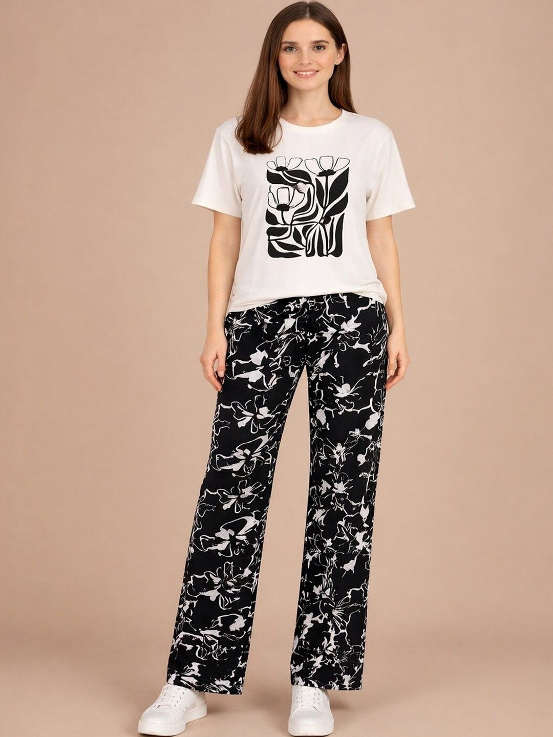 MAYSIXTY Women Printed Night suit
