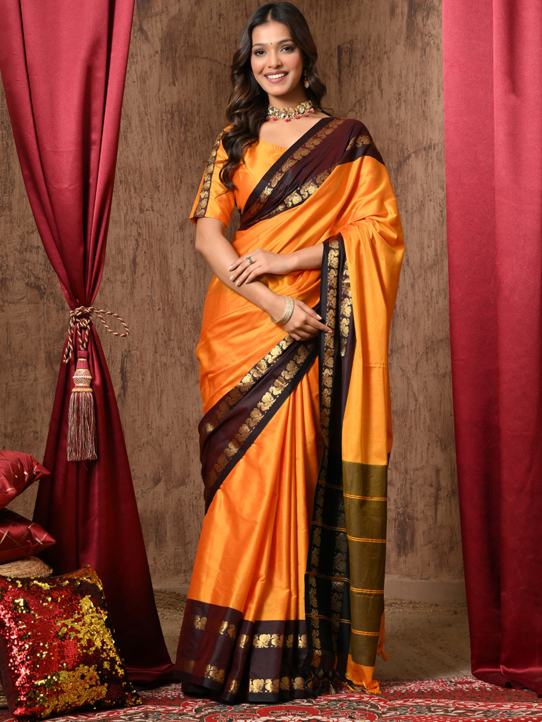 UMANTA Silk Cotton Gadwal Sarees