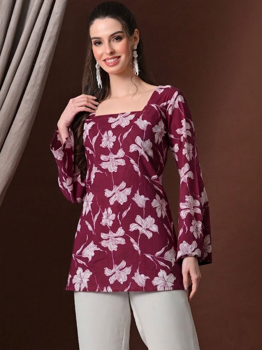 SANGOURI Floral Printed Square Neck Pure Cotton Blend Kurti