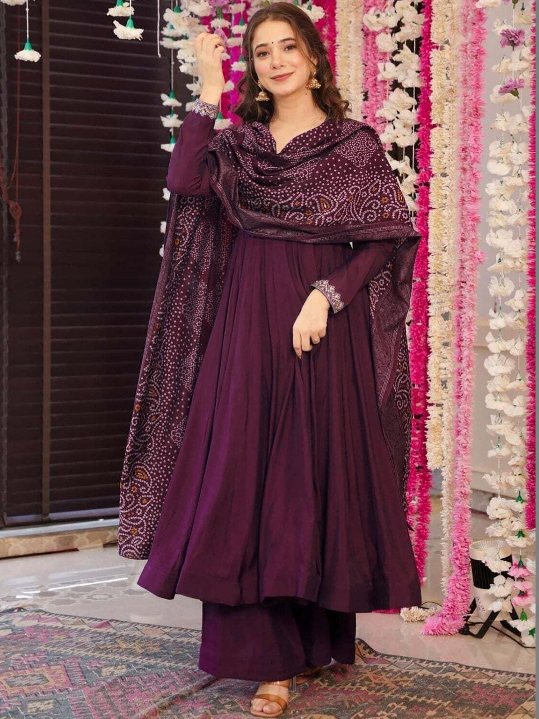 AWRIYA Women Ethnic Motifs Empire Thread Work Kurta with Palazzos & With Dupatta