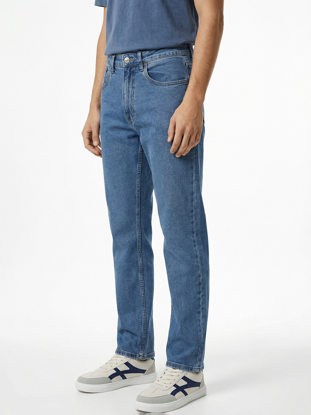 Aeropostale Men Regular Fit Mid-Rise Light Fade Stretchable Jeans