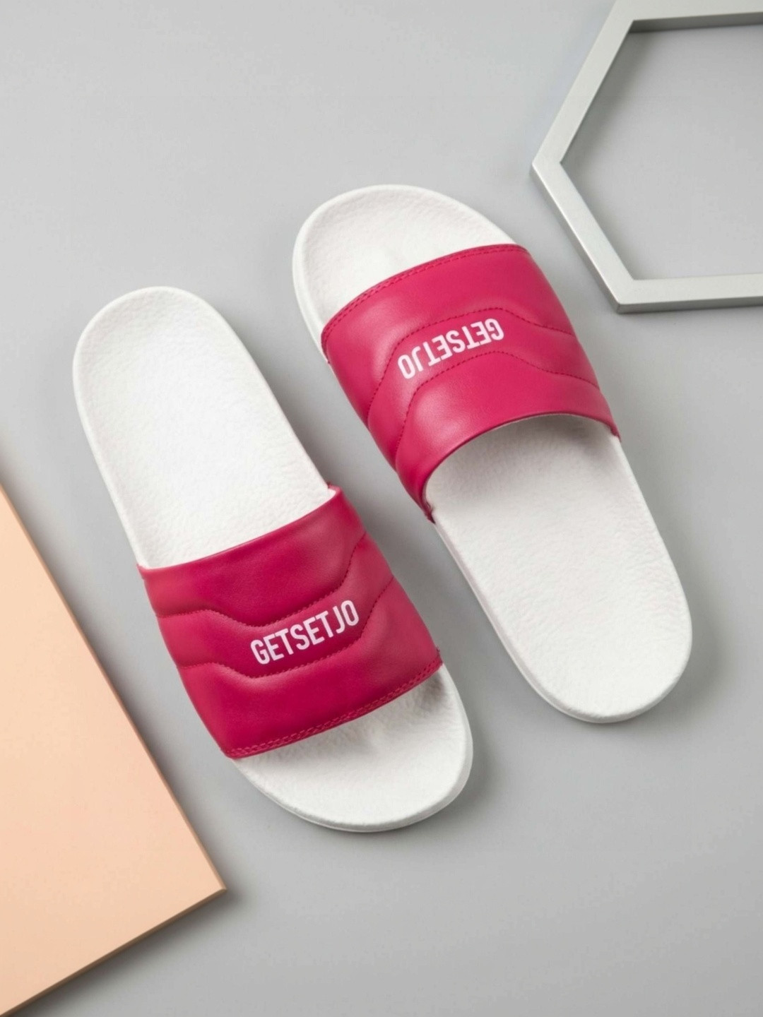 JOOTIYAPA Men Printed Flip Flops Sliders