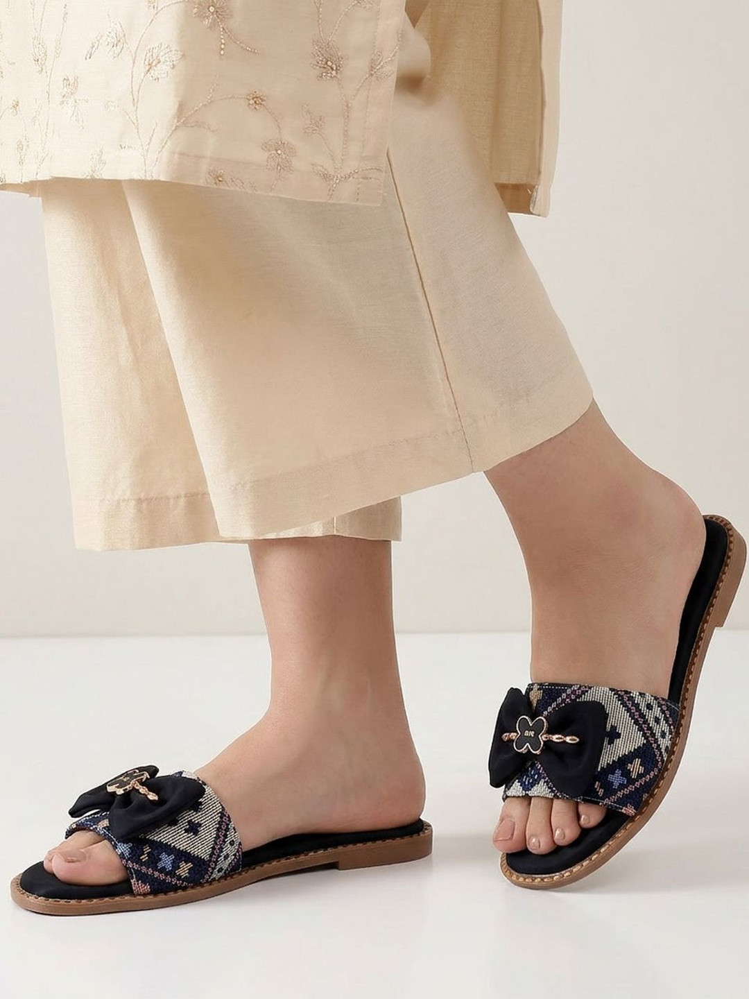 CATBIRD Women Open Toe Flats with Bows
