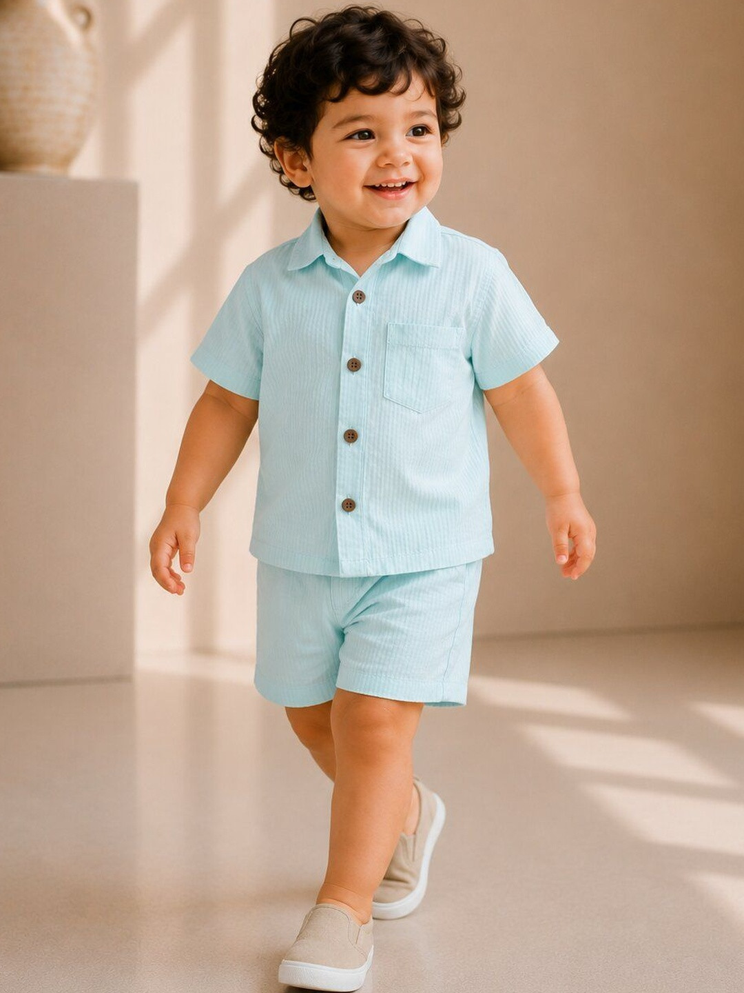 LITTLE APPLE Boys Shirt with Shorts