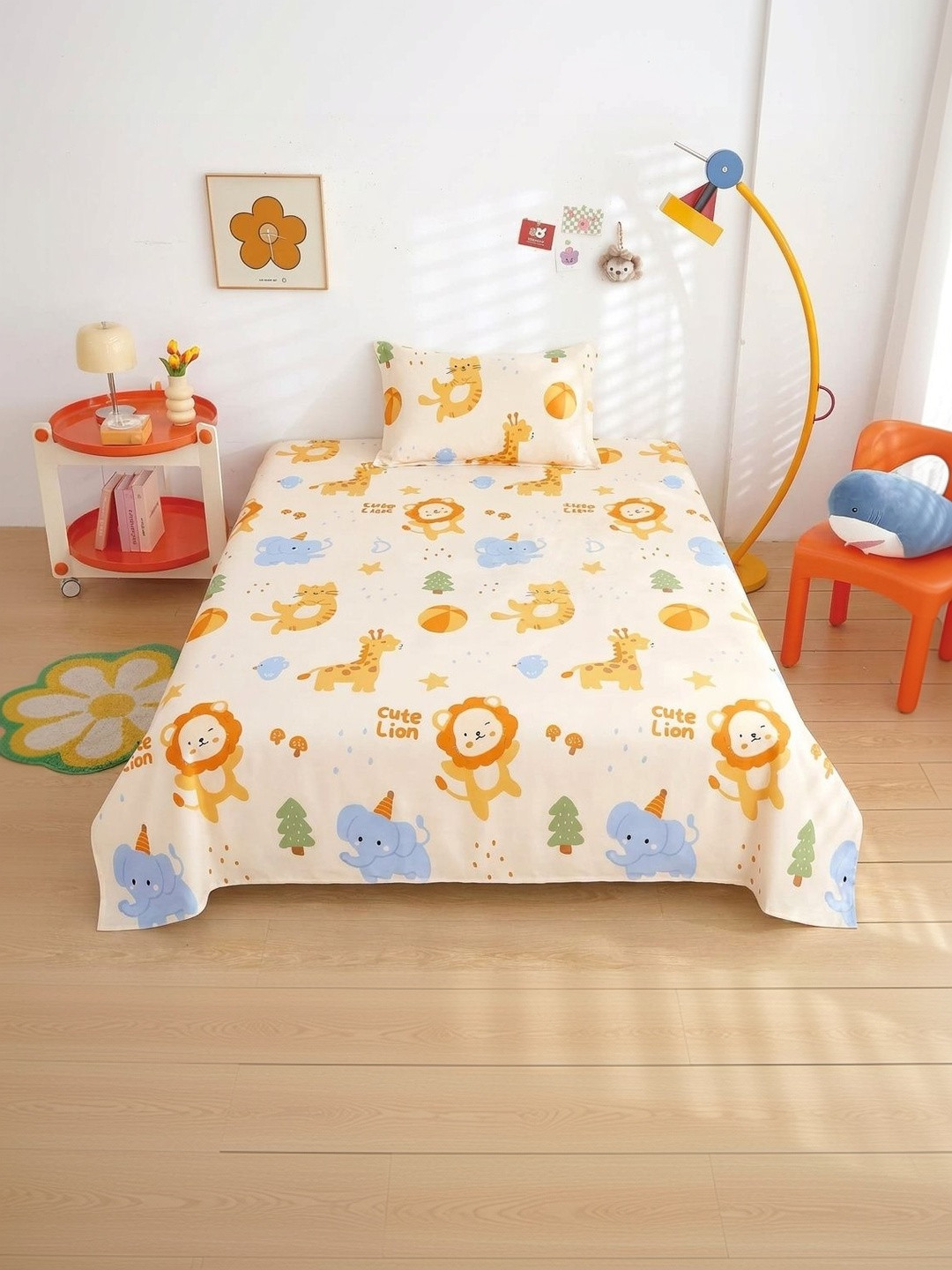 Filymore Cream-Coloured Conversational Single Bedsheet with 1 Pillow Covers