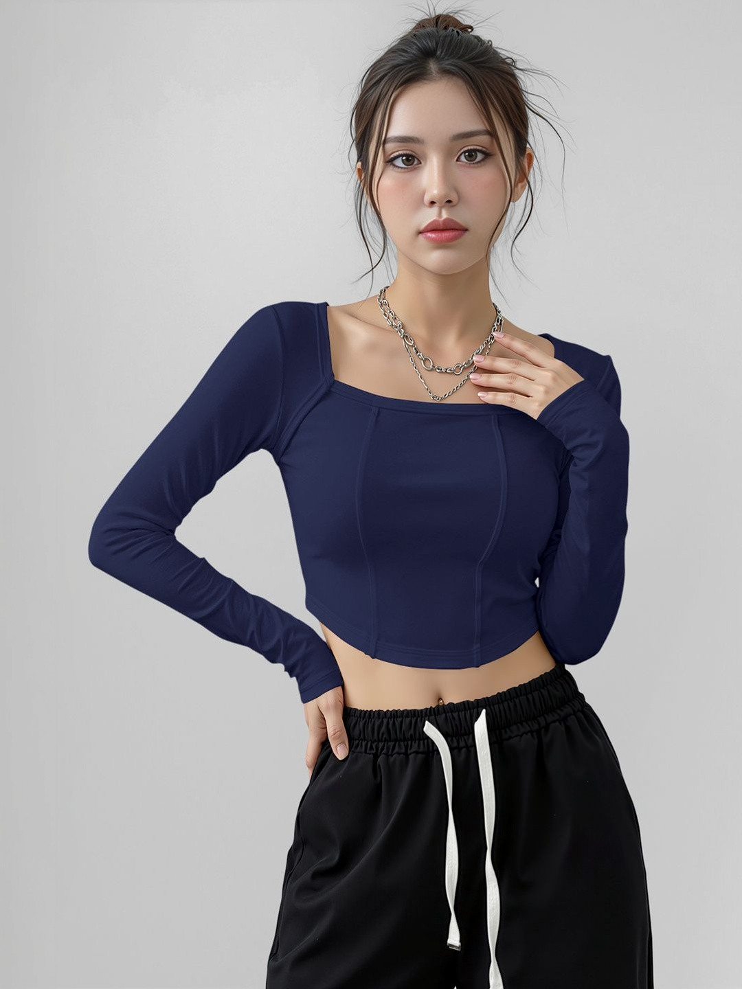 Navyankaa Crop Top