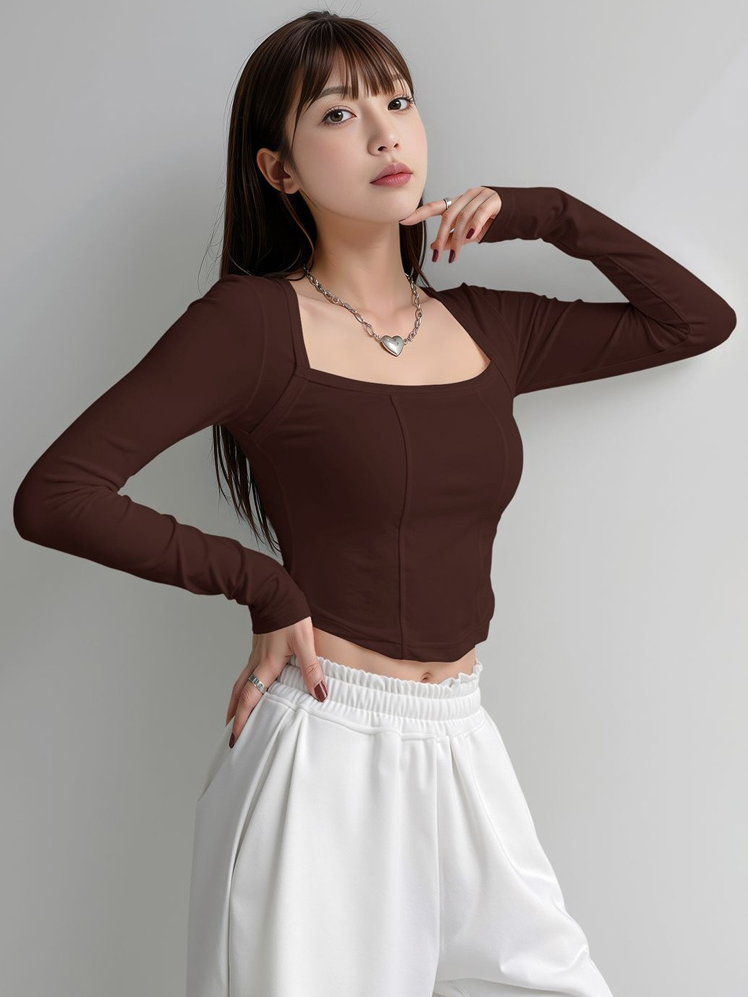 Navyankaa Crop Top