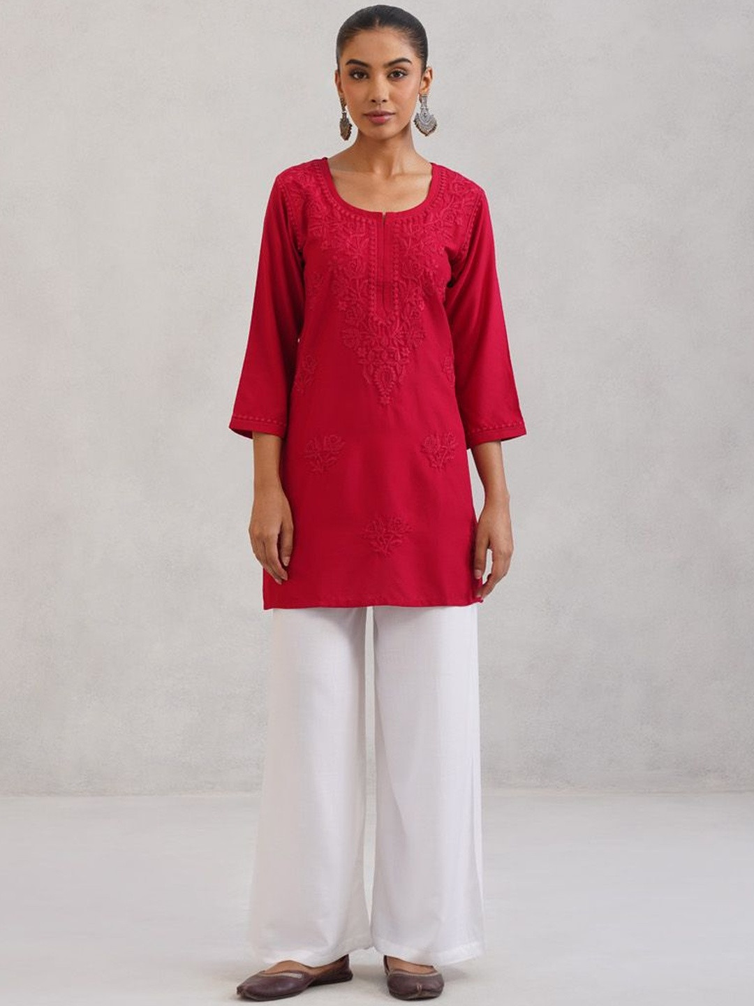 colorkosh Women Floral Red Embroidered Chikankari Kurta
