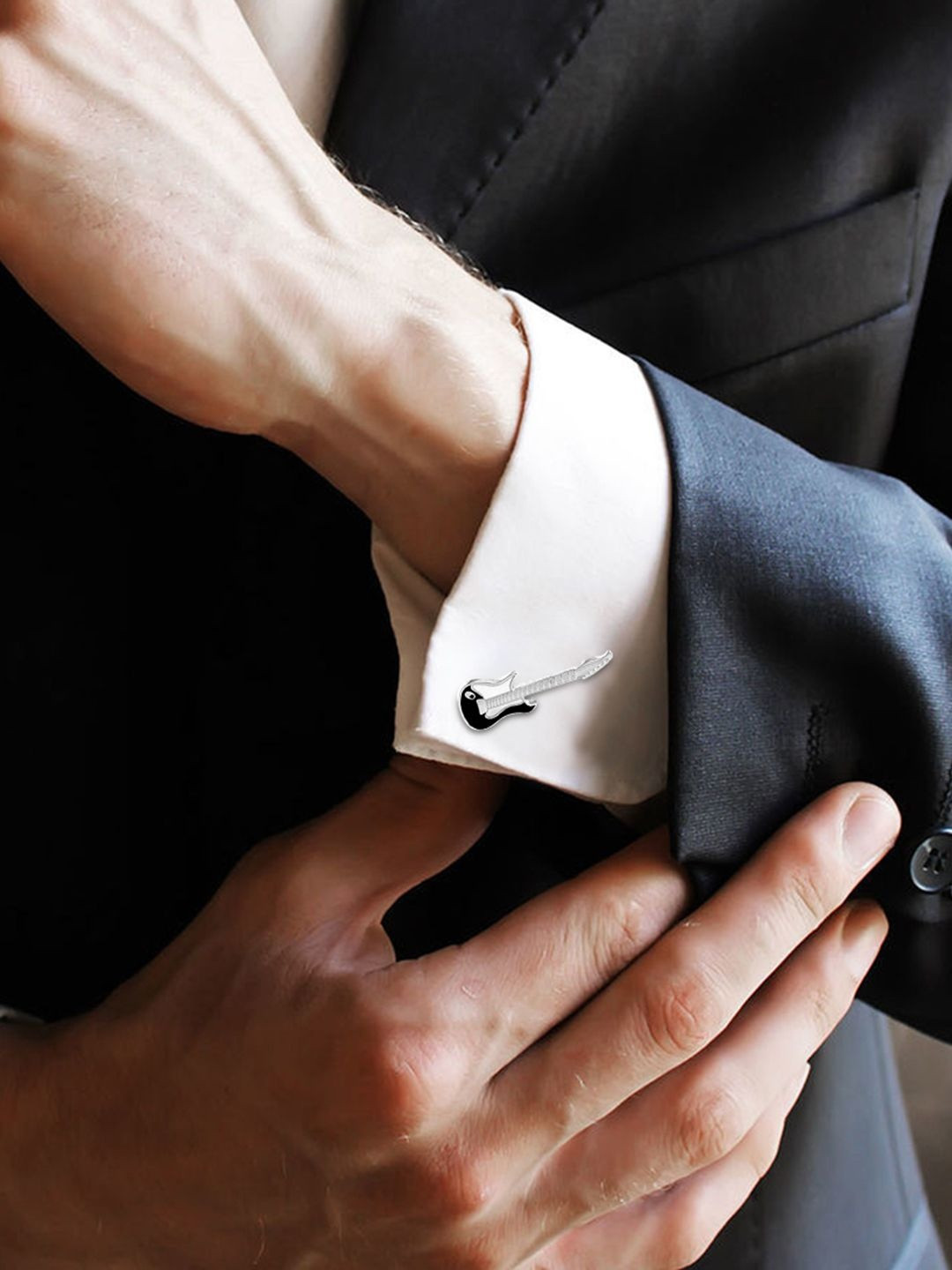 Peora Contemporary Cufflink