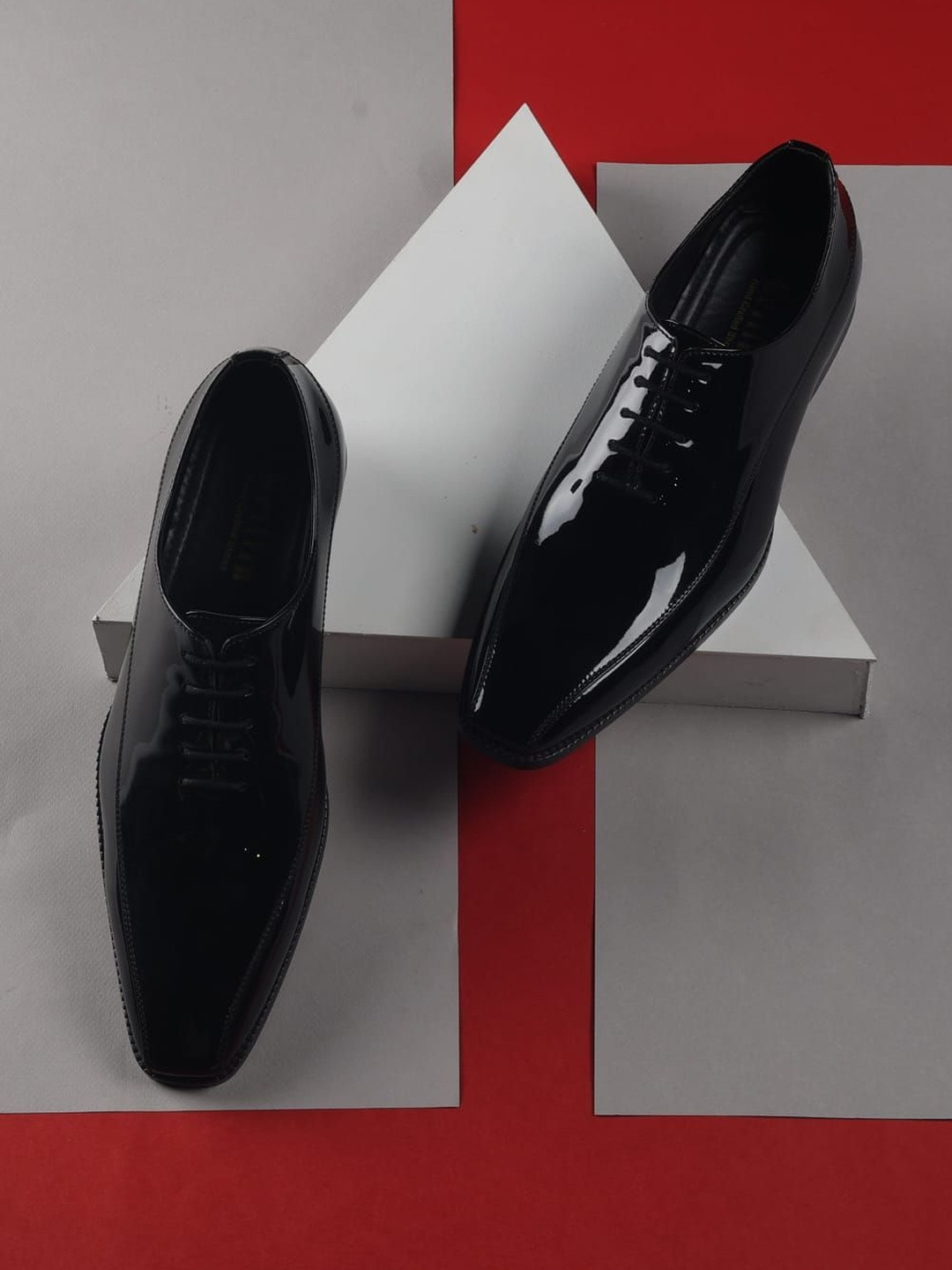 GRIFFIN Men Black Textured Derby
