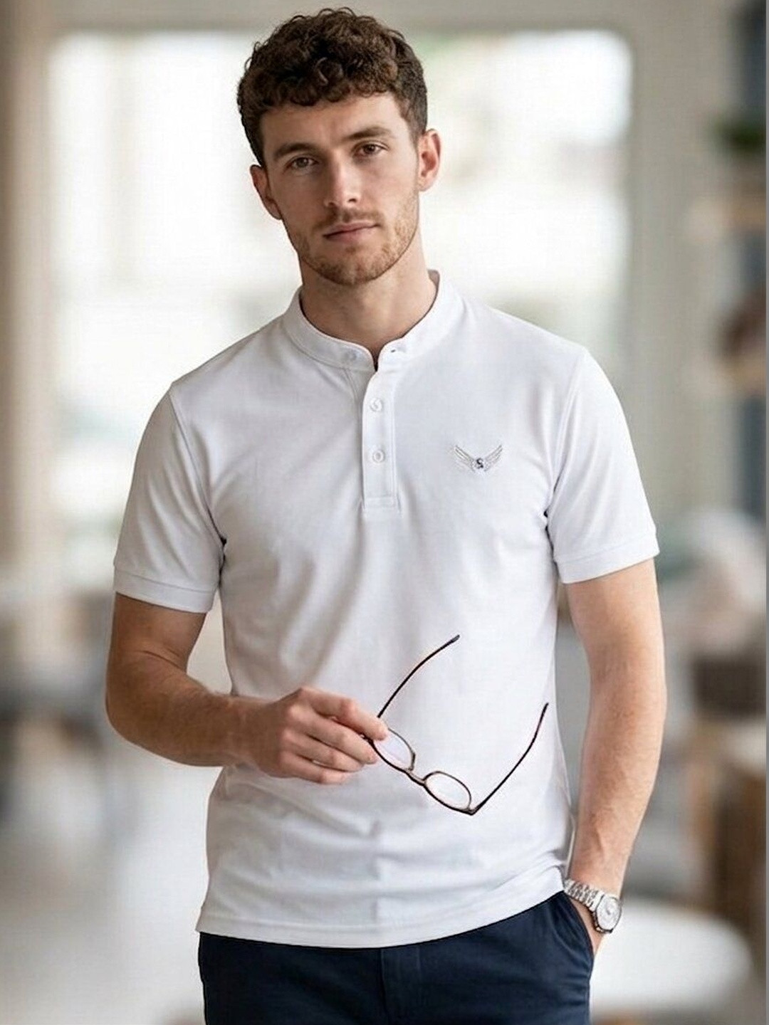 STRAY88 Men Brand Logo Henley Neck T-shirt