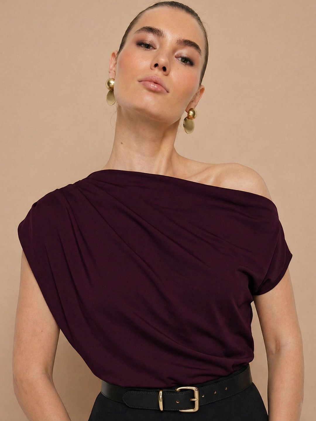 ZYNG One Shoulder Top