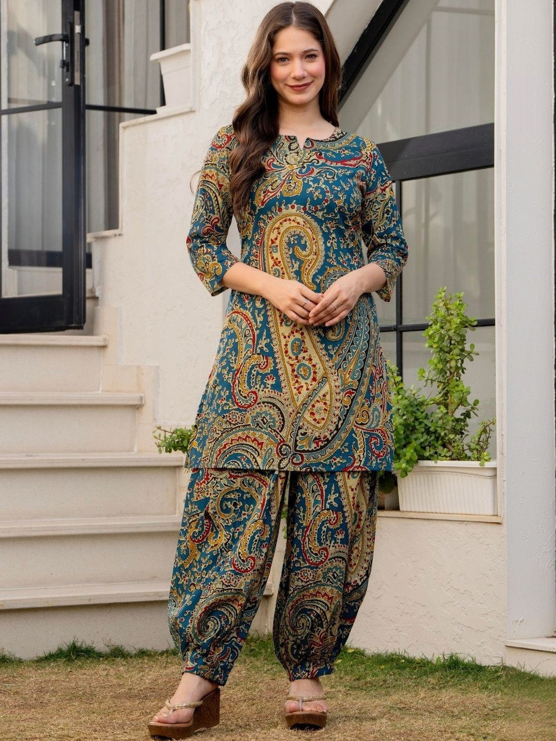 Dress21 Women Paisley Printed Regular Pure Cotton Kurti with Dhoti Pants