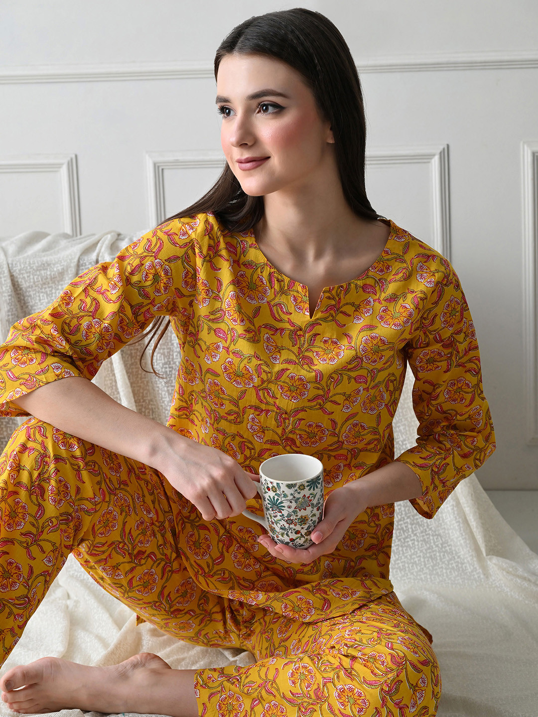 Hustle Bustle Printed Three-Quarter Sleeves Nightdress