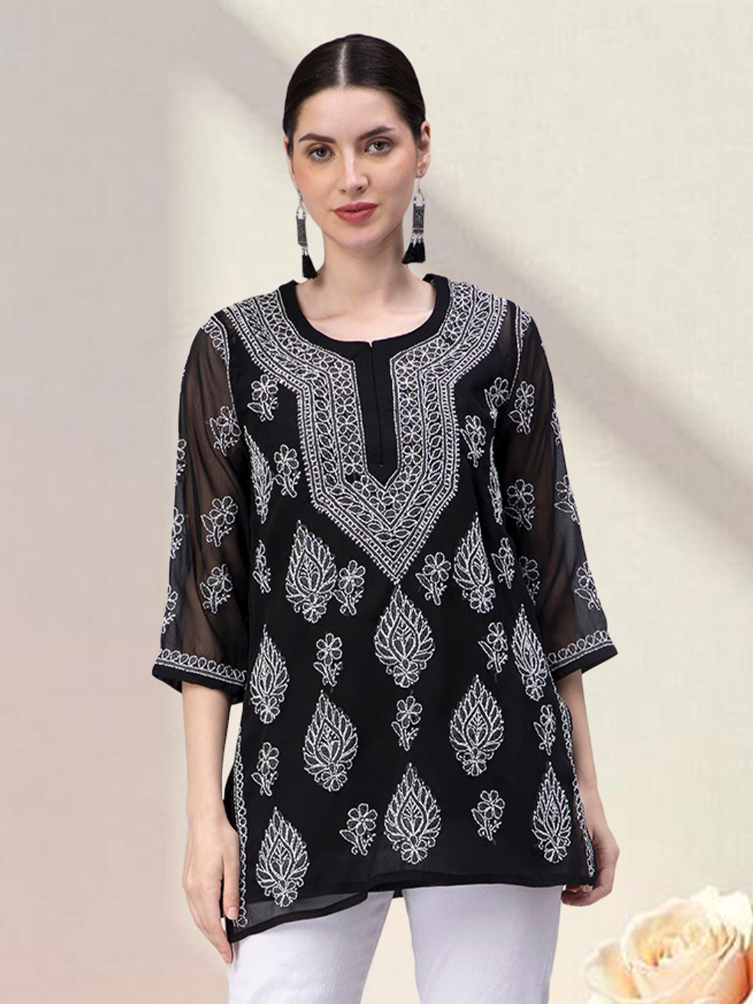 Seva Chikan Ethnic Motifs Embroidered Lucknowi Chikankari Kurti With Inner