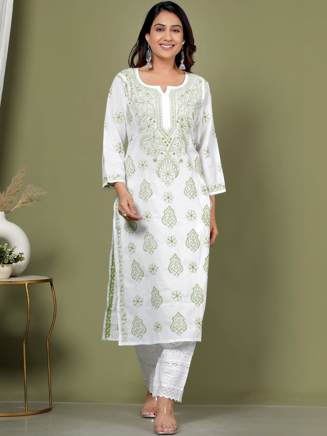 ETHNICHIK Ethnic Motifs Embroidered Chikankari Pure Cotton Chikankari Kurti