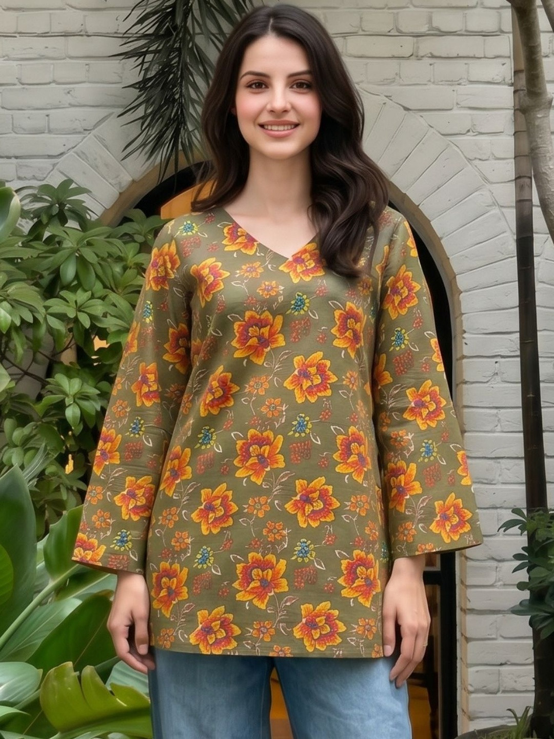 MIKAMI Floral Printed V-Neck Kurti