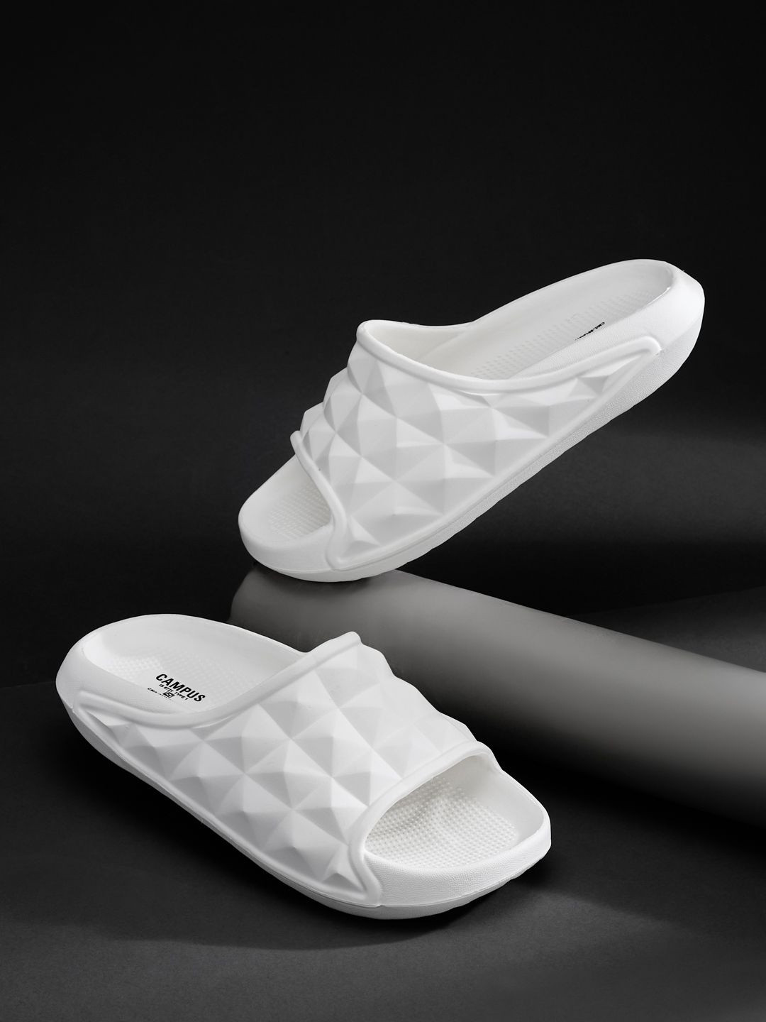 Campus GCW-7006 Women Self Design Sliders