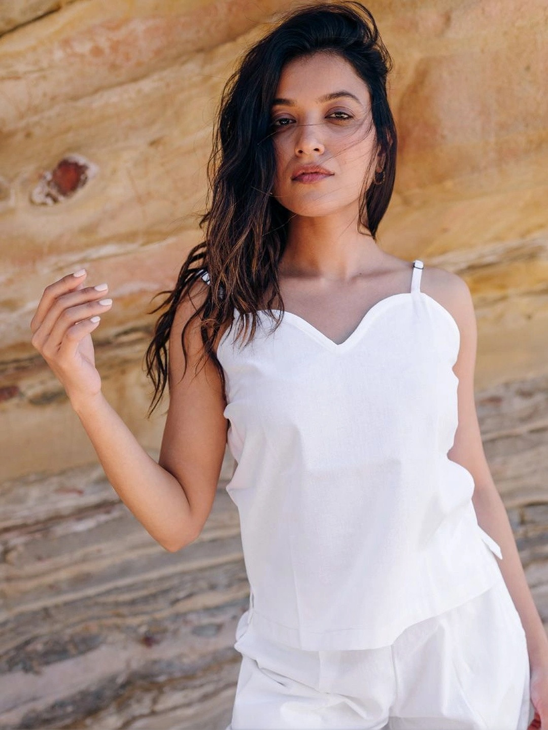 Babli Women Solid Sweetheart Neck Cotton Top