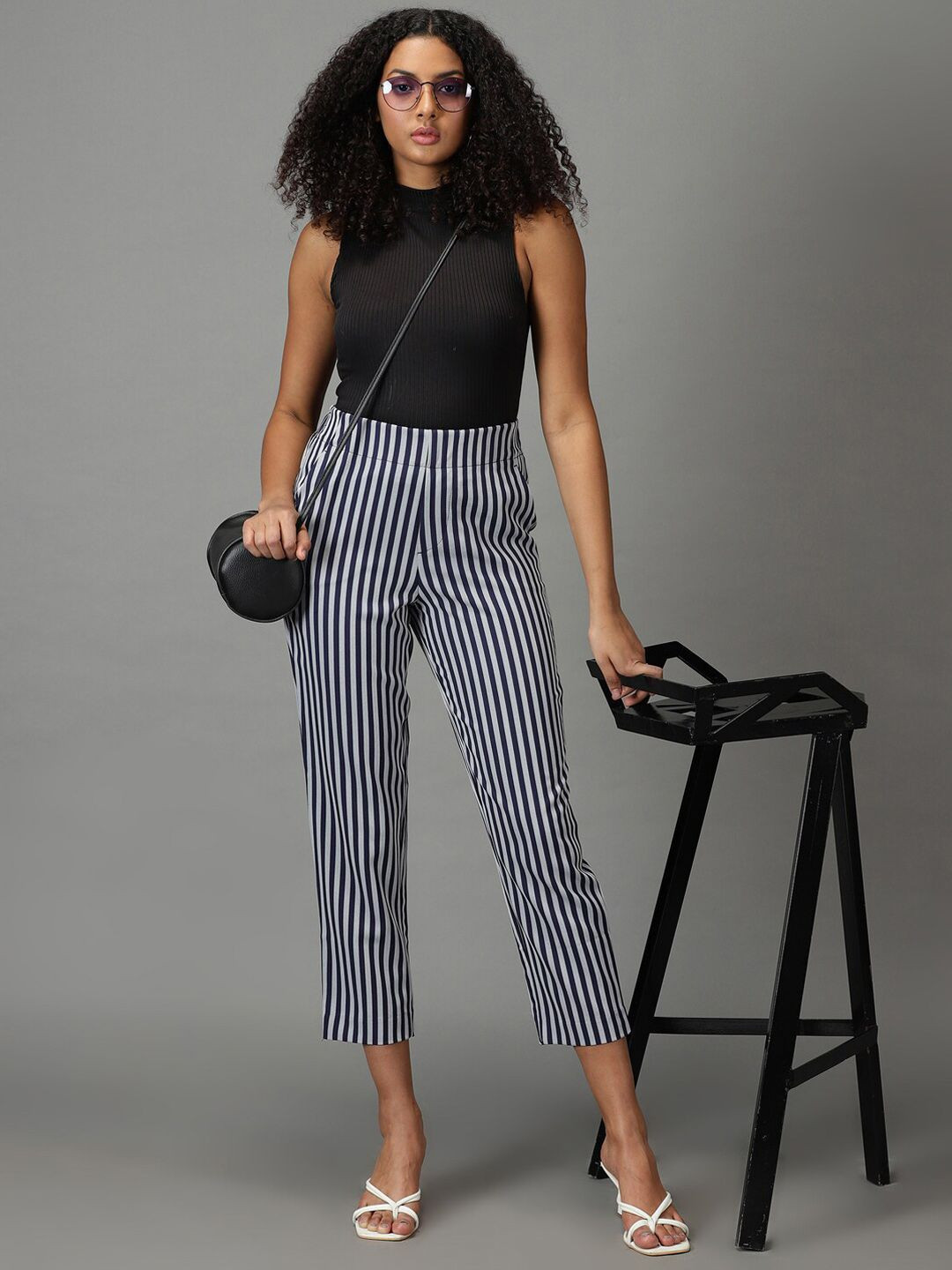 SHOWOFFFF Women Striped Straight Fit Trousers