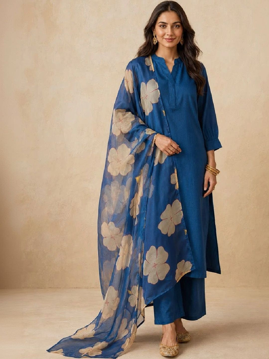 Varanga Women Floral Regular Kurta with Palazzos & With Dupatta