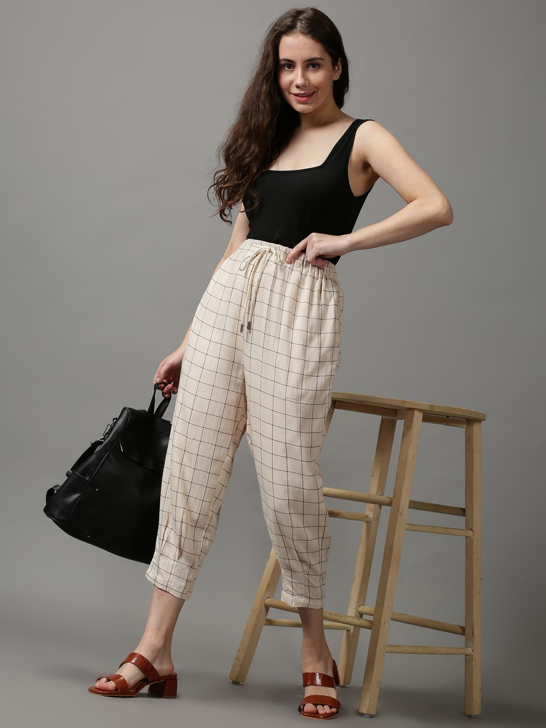 SHOWOFFFF Women Cream-Coloured Checked Trousers