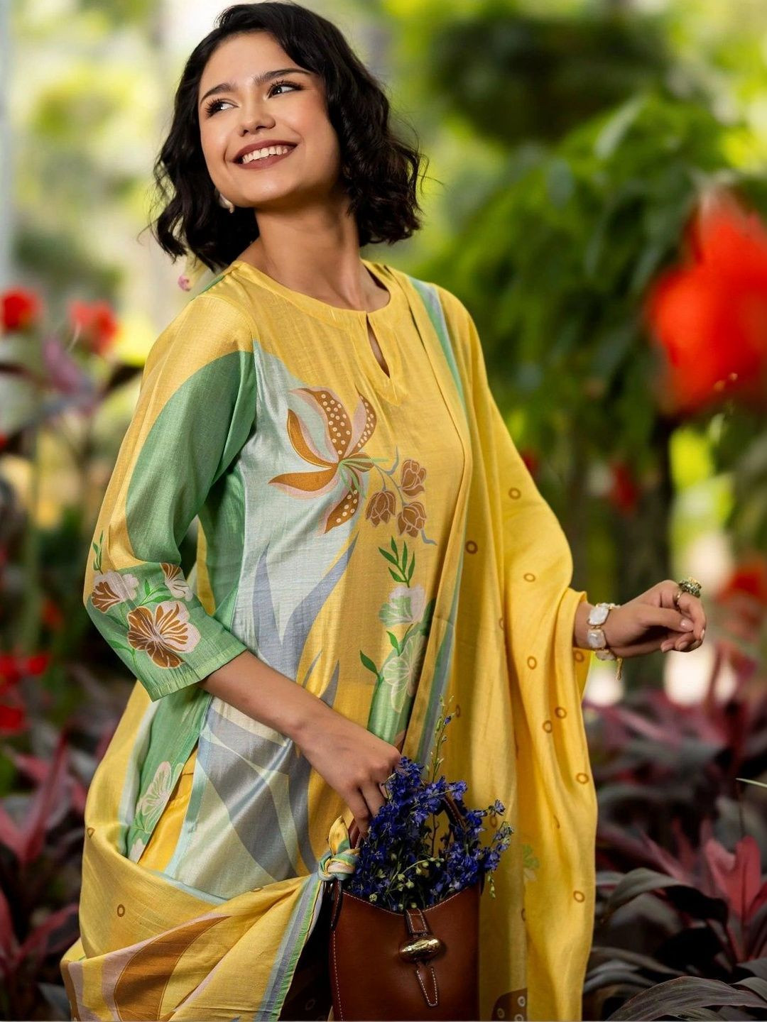 Gerua By Libas Women Floral Printed Regular Kurta with Trousers & With Dupatta