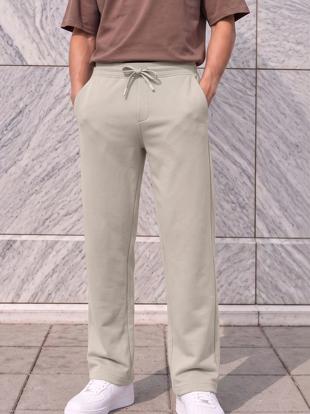 XYXX Men Solid Mid-Rise Track Pant