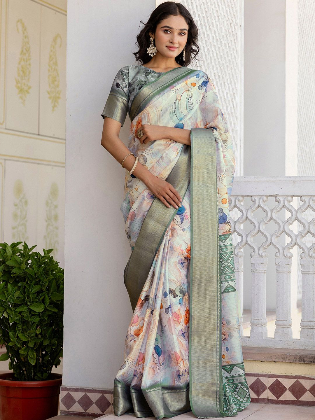 Satrani Floral Zari Silk Blend Woven Design Saree