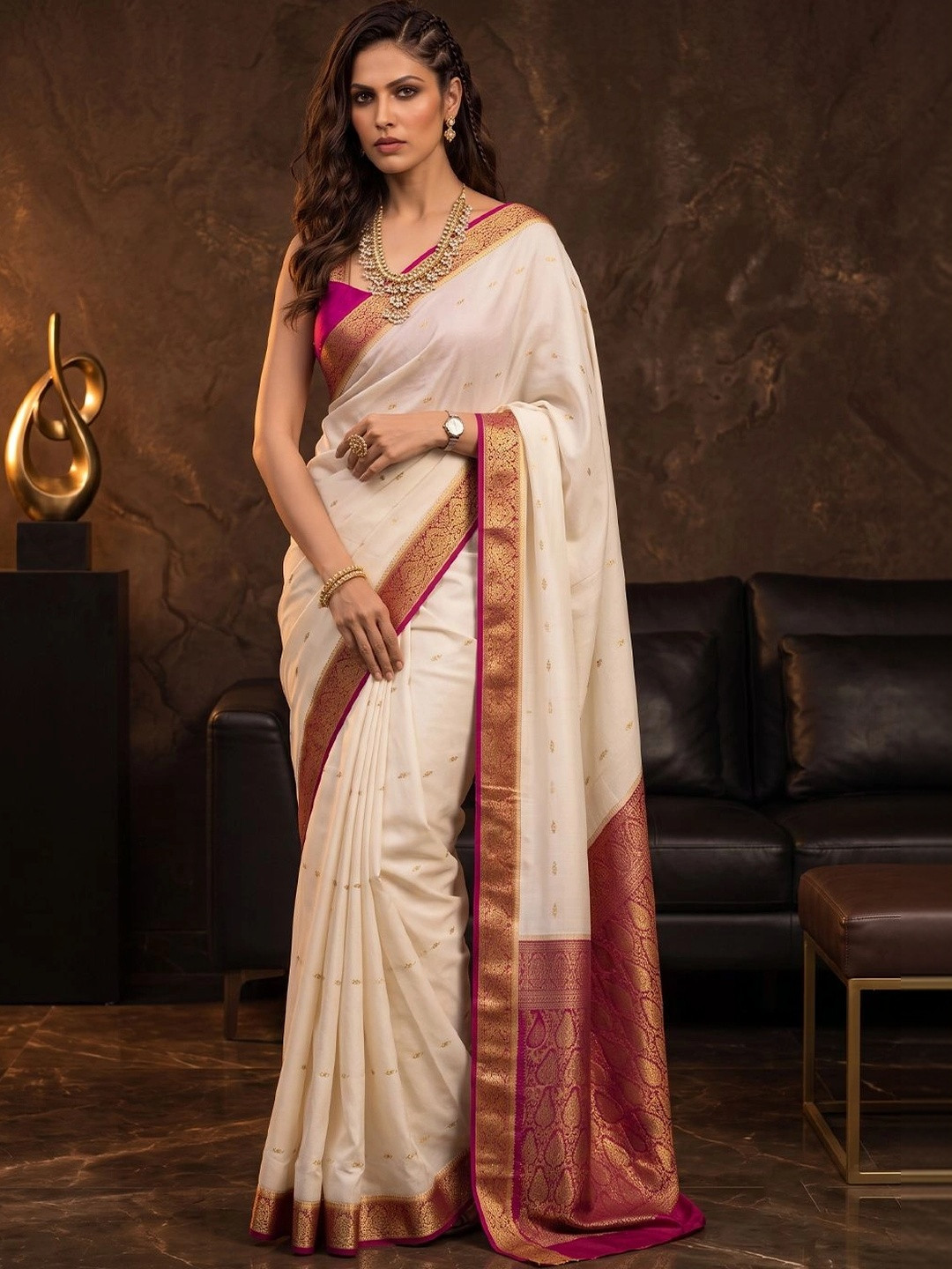 Urban Pallu Woven Design Zari Silk Blend Handloom fwd Saree