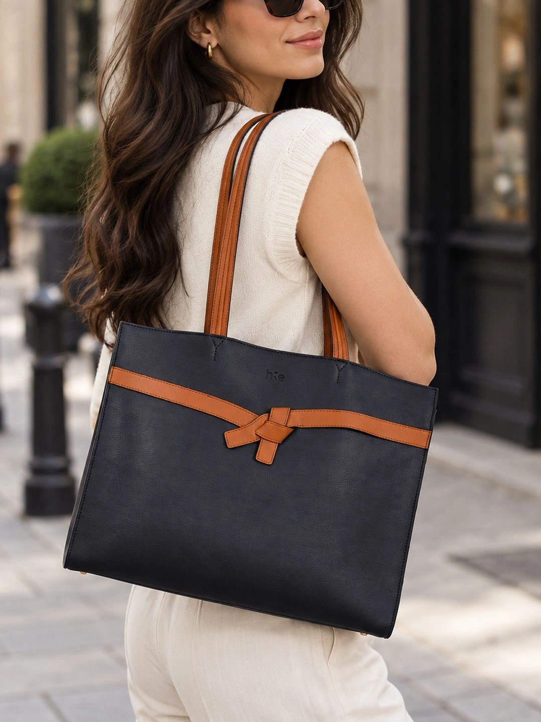 HIE Women Solid Structured Tote Bag