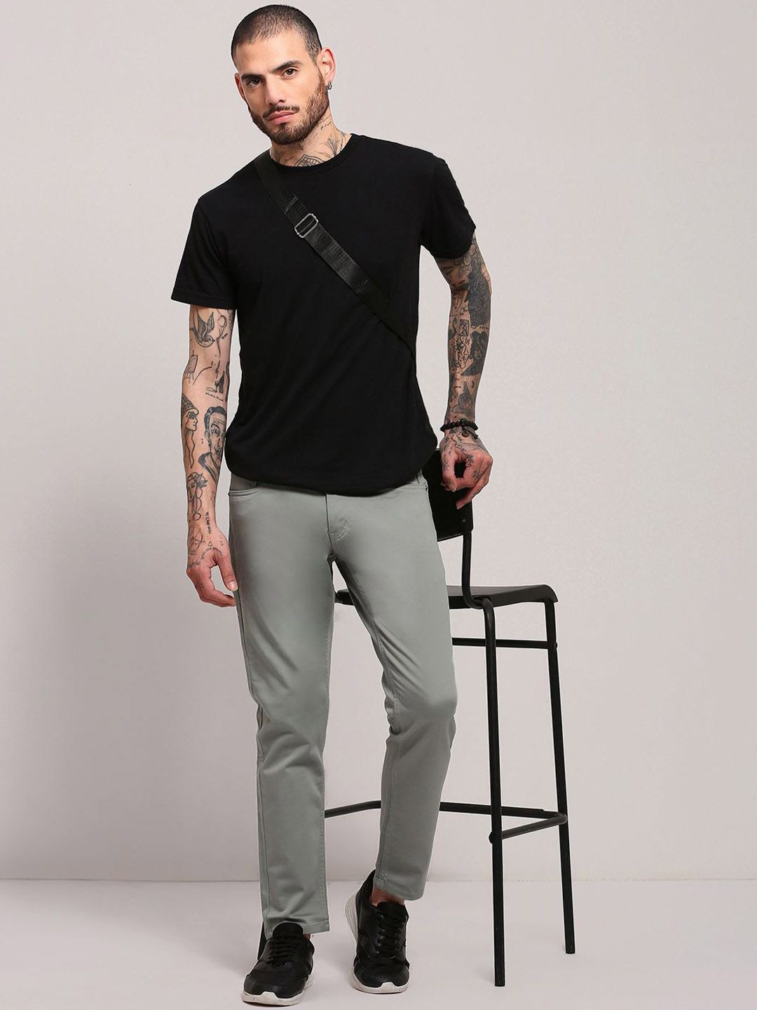 SHOWOFFFF Men Comfort Slim Fit Low-Rise Jeans