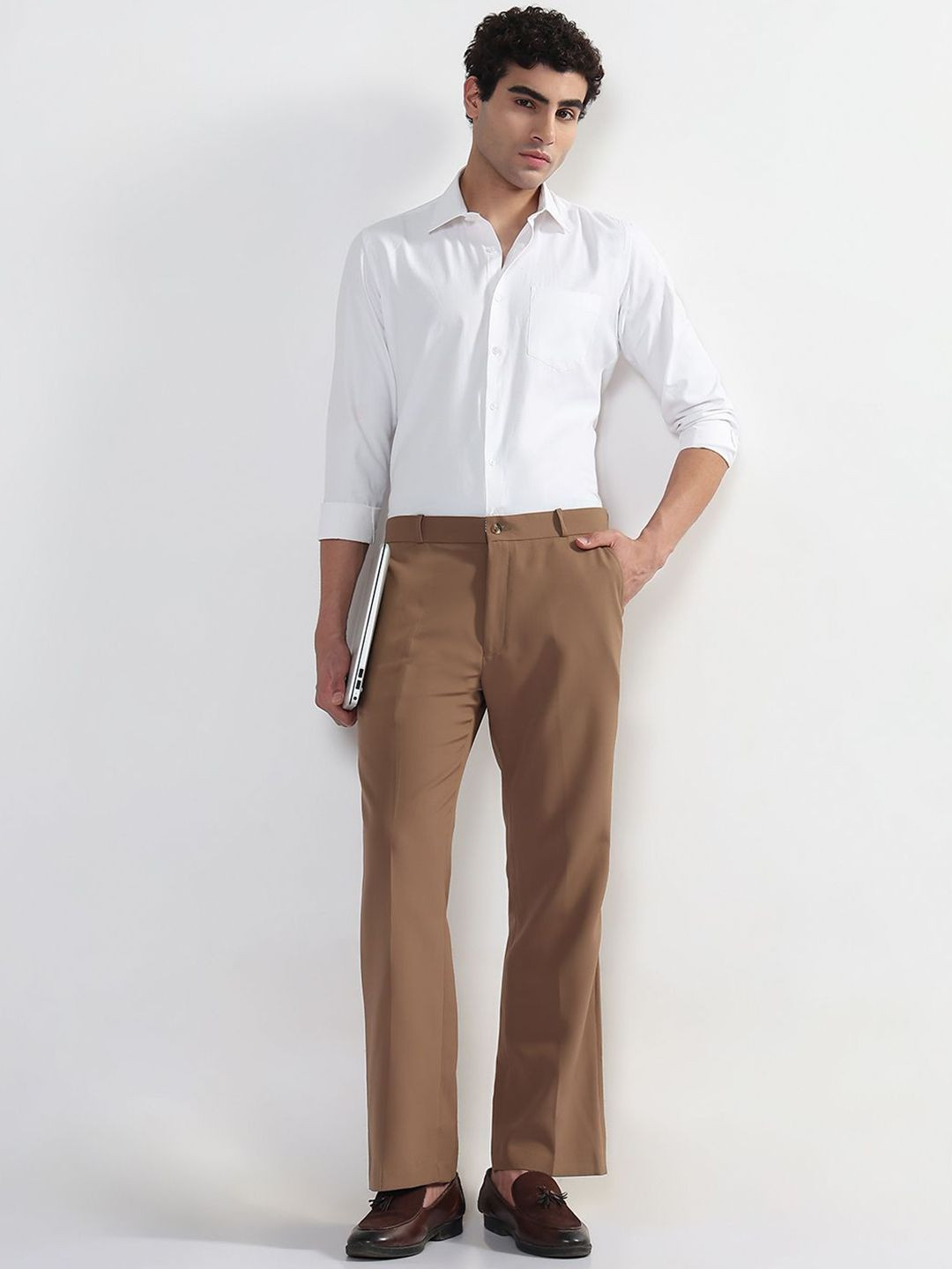 SHOWOFFFF Men Comfort Low-Rise Flared Bootcut Trousers
